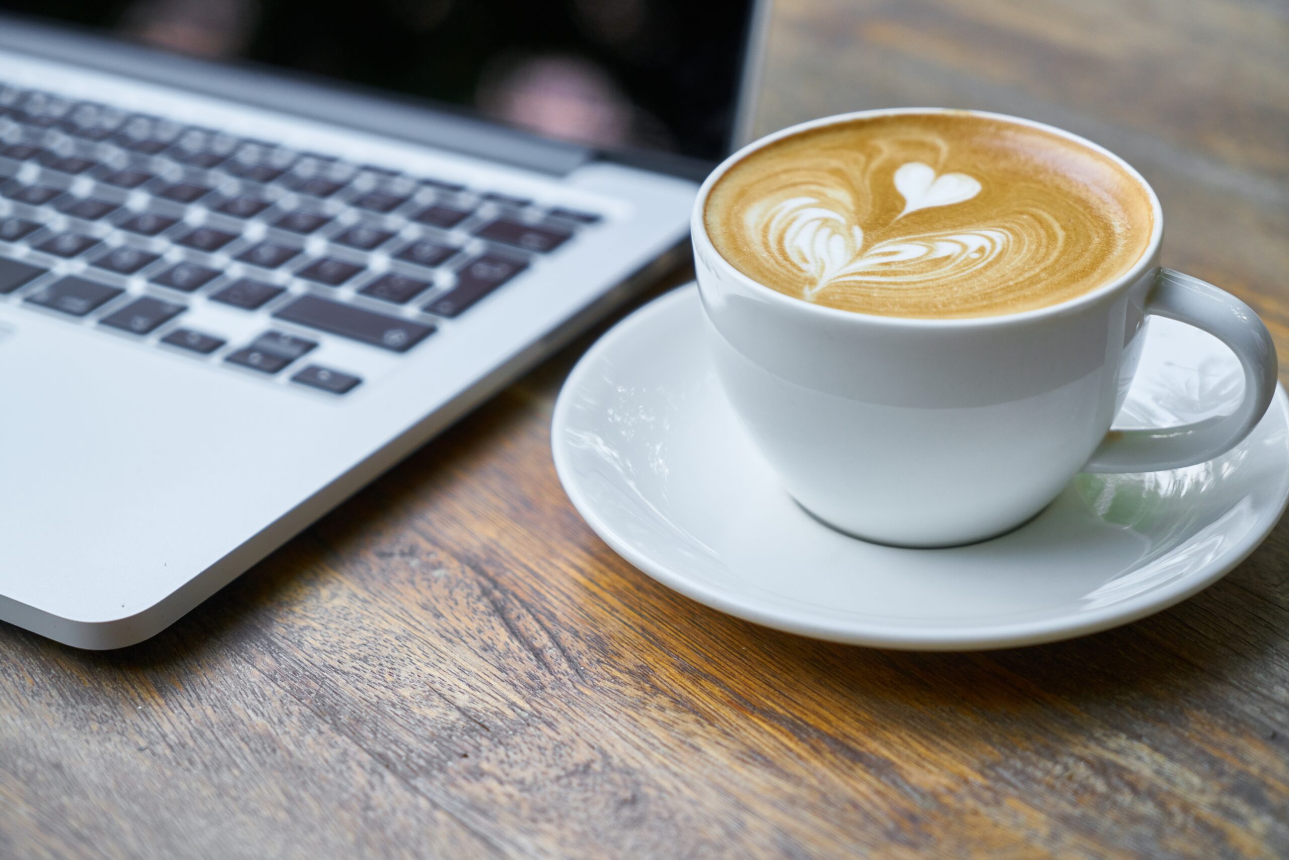 découvrez les nombreux bienfaits du café pour la santé : amélioration de la concentration, protection contre certaines maladies et effets antioxydants. apprenez comment cette célèbre boisson peut contribuer à votre bien-être au quotidien.