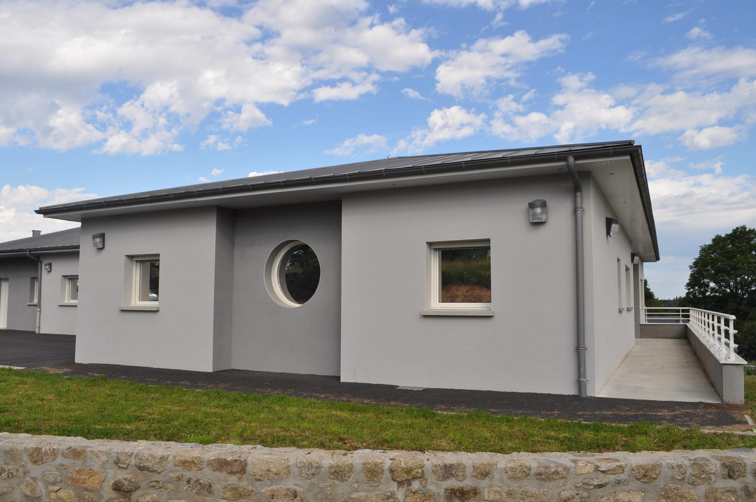 découvrez notre expertise en réhabilitation de maisons de santé, alliant confort, modernité et accessibilité. transformez vos espaces pour offrir un environnement propice à la santé et au bien-être des patients.