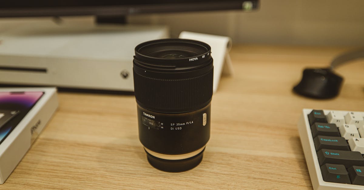 découvrez hoya miyosmart, la solution innovante pour corriger la myopie chez les enfants. avec des lentilles spécialement conçues pour ralentir la progression de la myopie tout en offrant un confort optimal, hoya miyosmart est l'allié parfait pour préserver la santé visuelle de vos enfants.